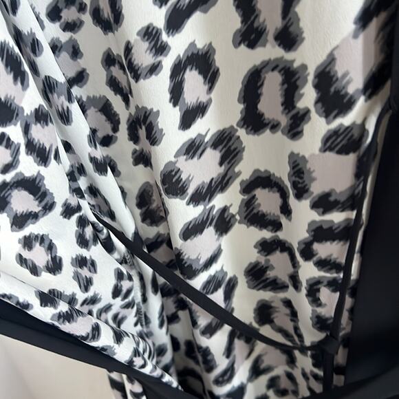 Victoria's Secret Kimono Robe Leopard Animal Print Neutral Black Trim M/L - Picture 7 of 9